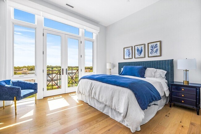 Building Photo - 10 Shipyard Dr