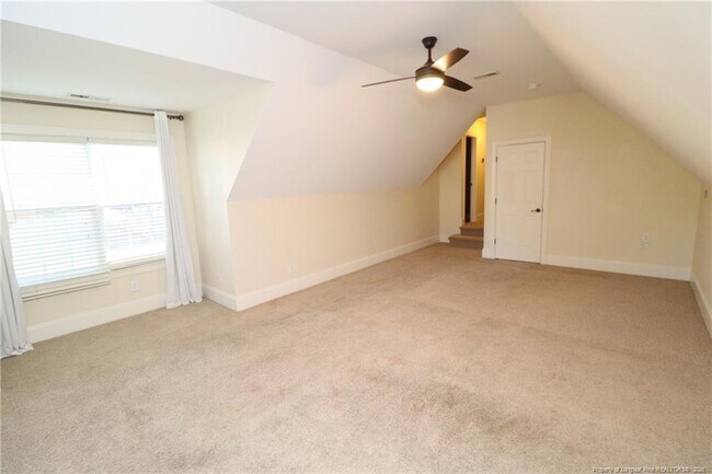 Building Photo - 7124 Blue Juniper Ct