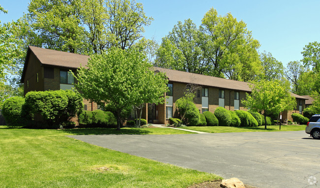 Building Photo - Surfside Gardens