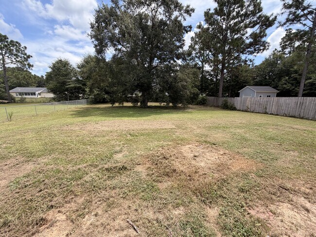 Building Photo - 7212 Bogey Ln