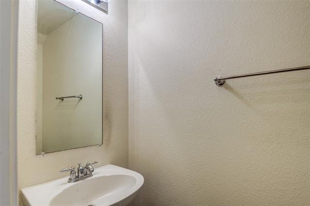 Building Photo - 9948 Fleetwood Dr