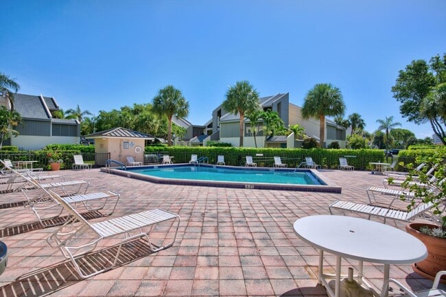 Building Photo - 1605 S US Hwy 1