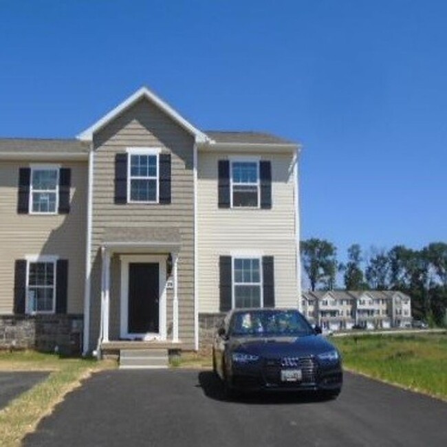 Primary Photo - End Unit- 3 Bedroom Townhouse!
