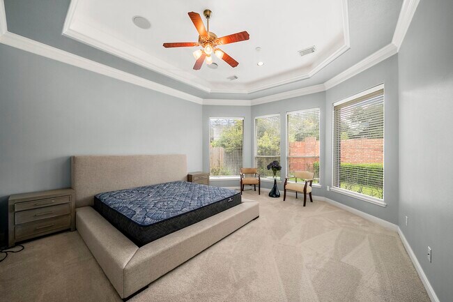 Building Photo - 11530 Legend Manor Dr