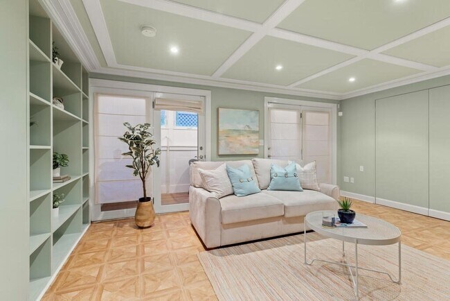 Building Photo - 49B Dana St