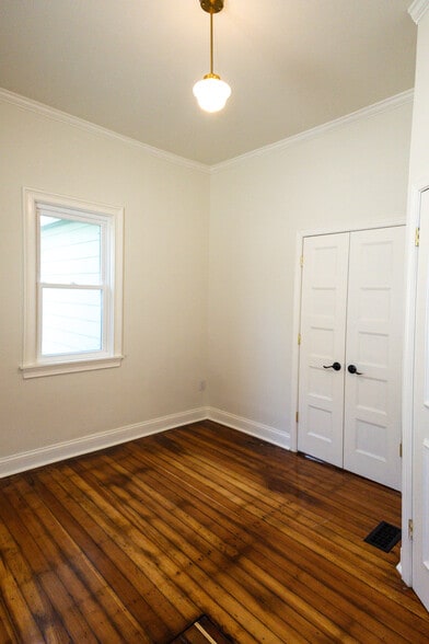 Bedroom 2 - 822 Kickapoo St