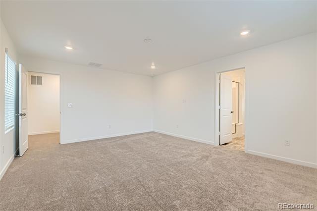 Building Photo - 4858 Astor Pl