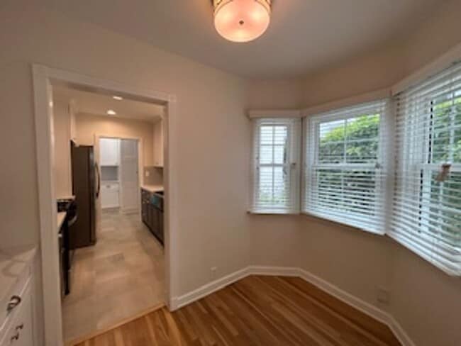 Building Photo - 9750 Newman St