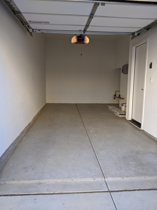 Building Photo - 193 Uptown Cir