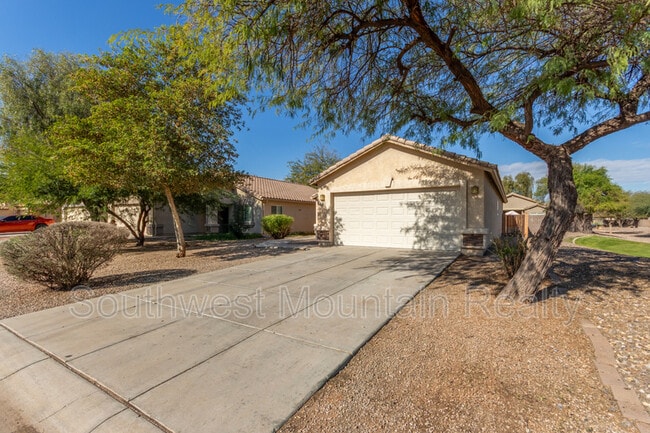 Building Photo - 4136 E Sierrita Rd