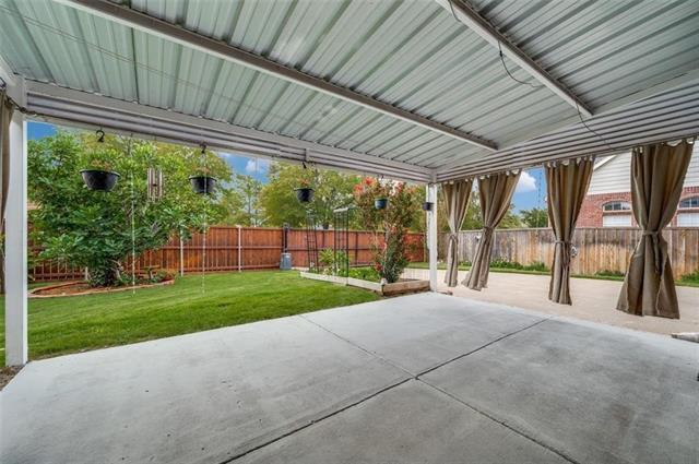 Building Photo - 2221 Cimmaron Dr