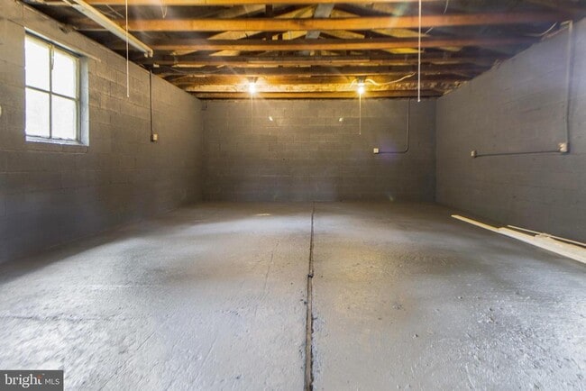 Building Photo - 1615 Truslow Rd