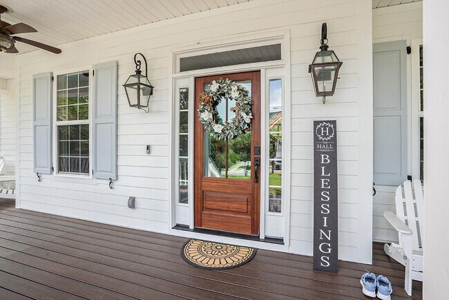 Building Photo - 200 N Ladd Ct