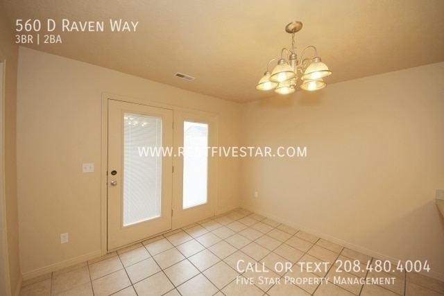 Building Photo - 560 Raven Way