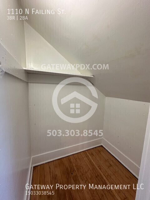 Building Photo - 1110 N Failing St