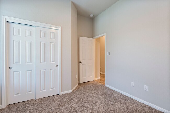 Building Photo - Beautiful 3 bedroom, 2 bathroom home in Hills of Bear Creek!!!