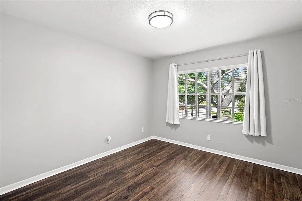 Building Photo - 304 S Habana Ave