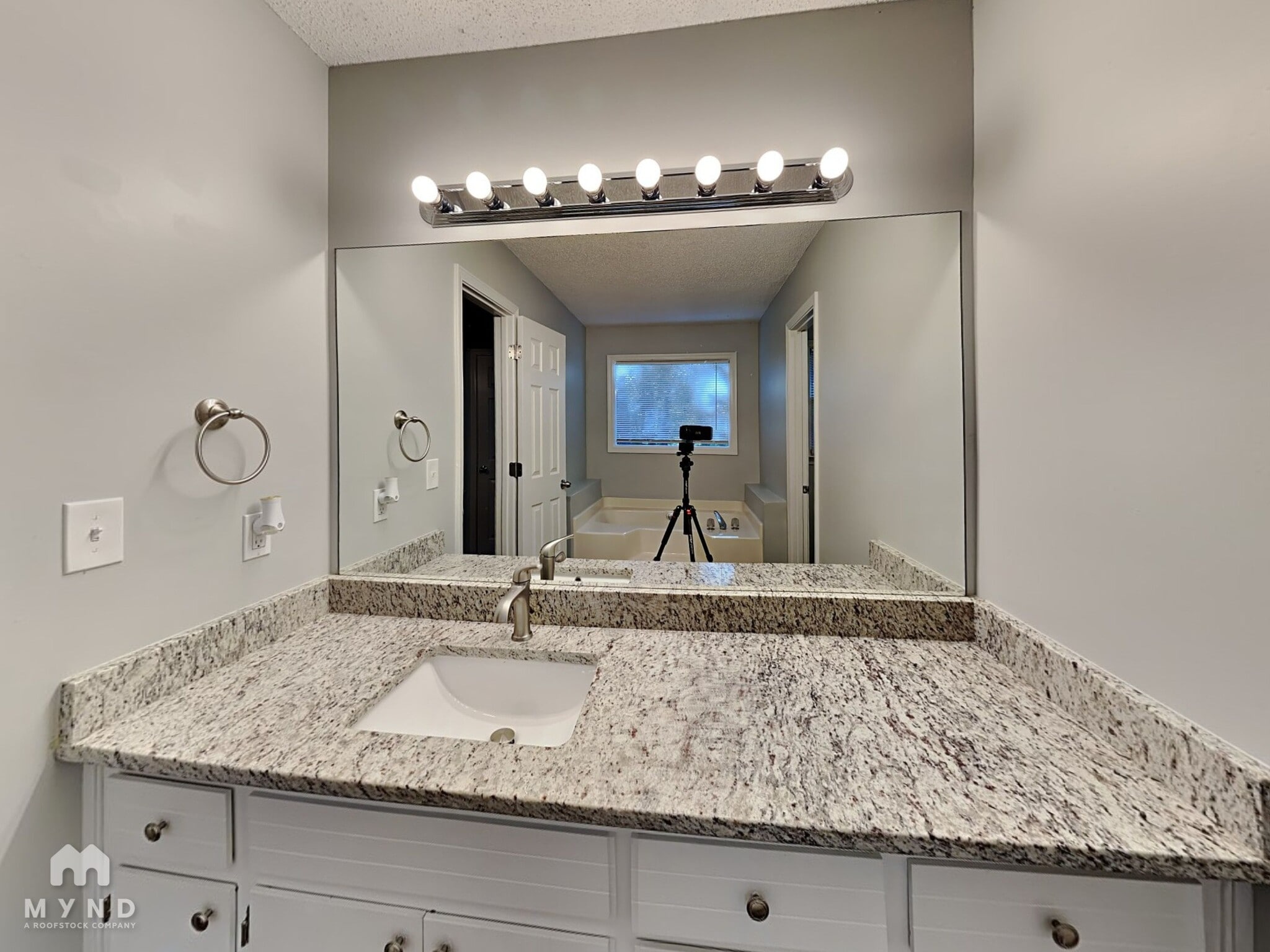 Building Photo - 1620 River Trce