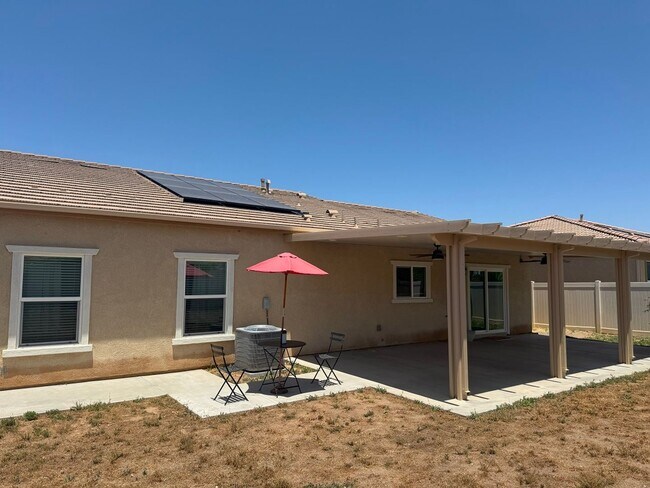 Building Photo - Beautiful Single Story House in New commun...