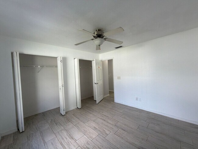 Building Photo - 10024 SW 73rd Terrace