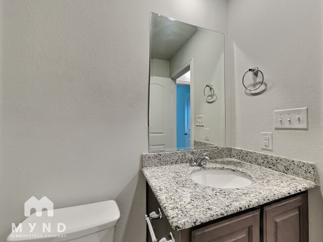 Building Photo - 5568 Kilmer Dr