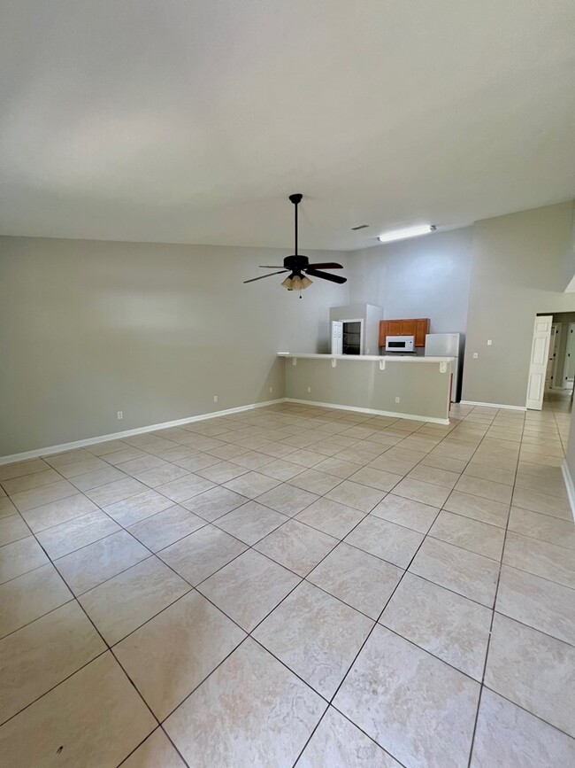 Building Photo - 162 Cove Landing Dr