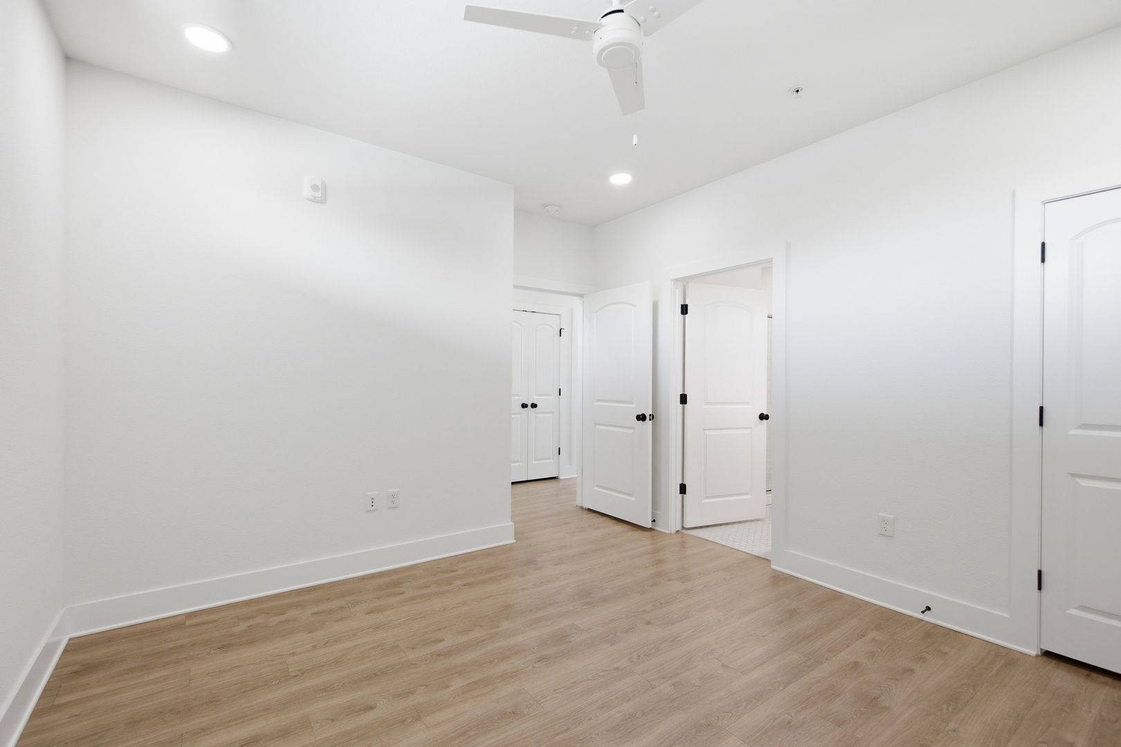 Building Photo - 4704 Sunset Trail