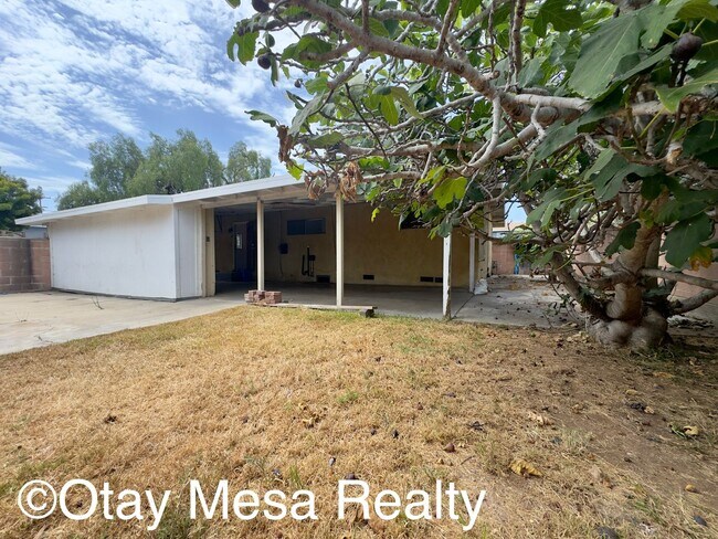 Building Photo - Charming 3-Bedroom Home with Expansive Outdoor Space