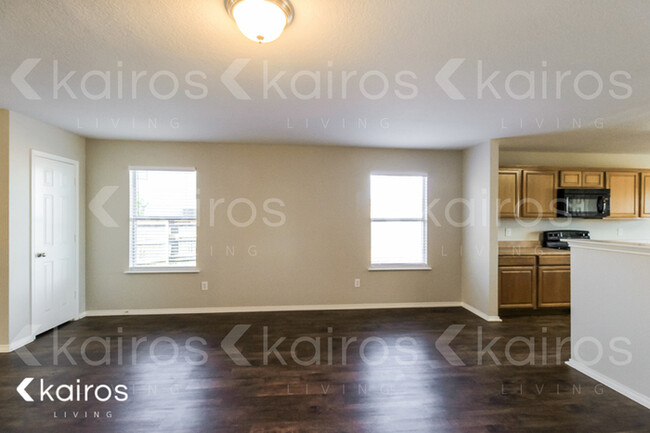 Building Photo - 1621 Vineridge Lane