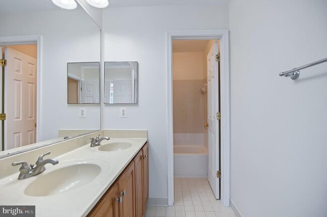 Building Photo - 14566 Collingham Pl
