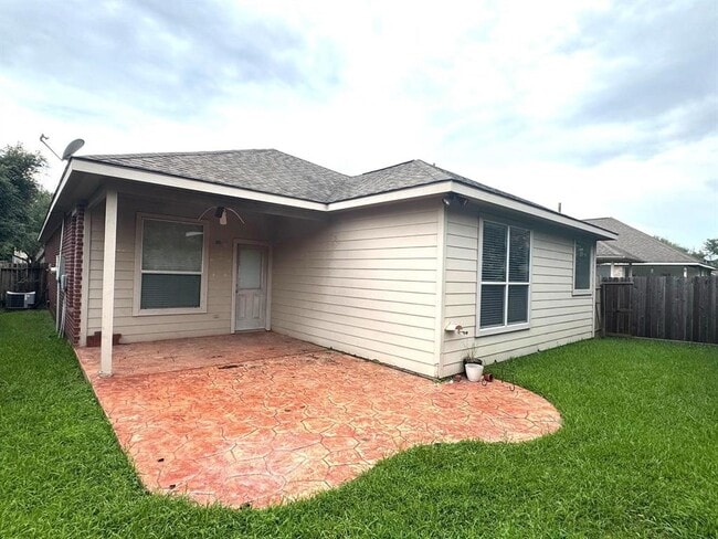 Building Photo - 6439 Applewood Forest Dr