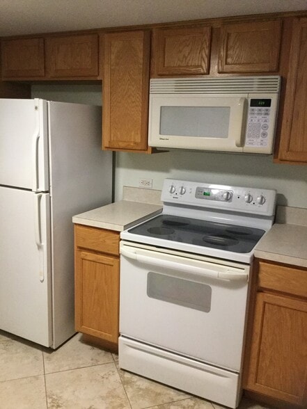 Building Photo - 2020 Lee Dr