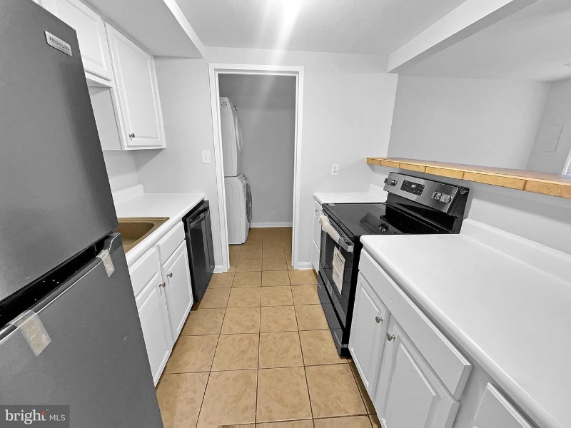 Building Photo - 9300 Hagel Cir