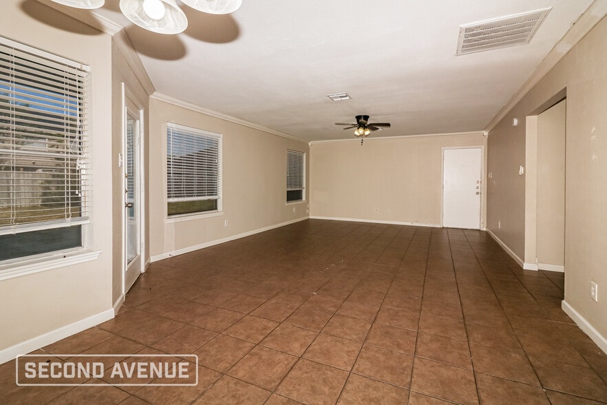 Building Photo - 3021 Shady Creek Ln