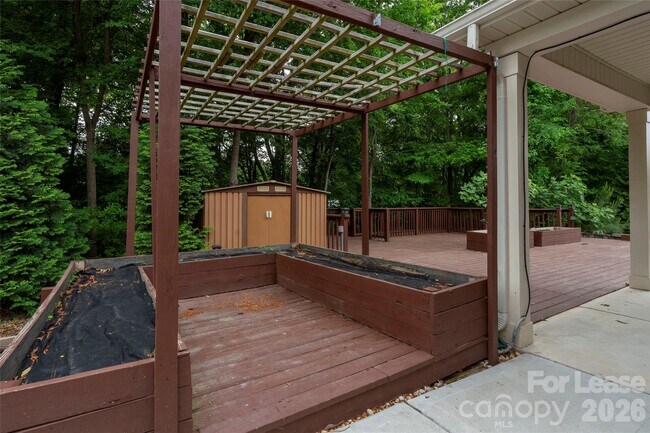 Building Photo - 4329 Hunton Dale Rd NW