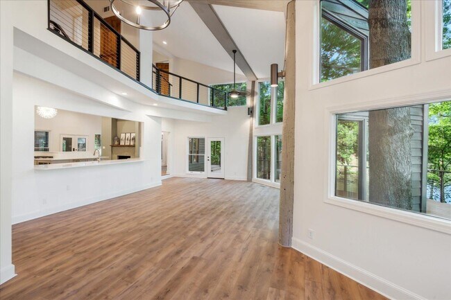 Building Photo - 439 Barbara Ln