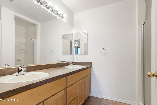 Building Photo - 813 Ocotillo Dr