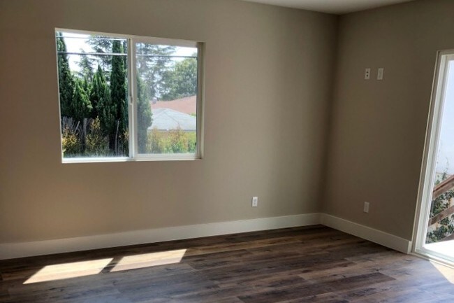 Building Photo - 8034 Airlane Ave