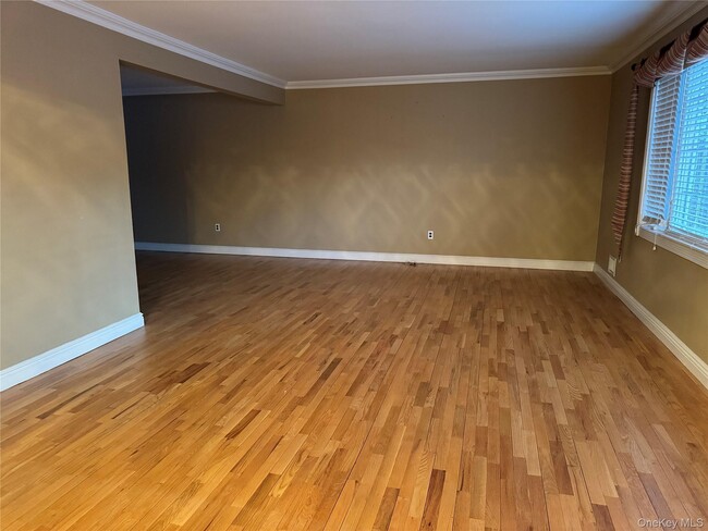 Building Photo - 9 Glen Rose Ct