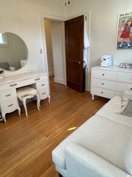 Building Photo - 997 Nottingham Rd