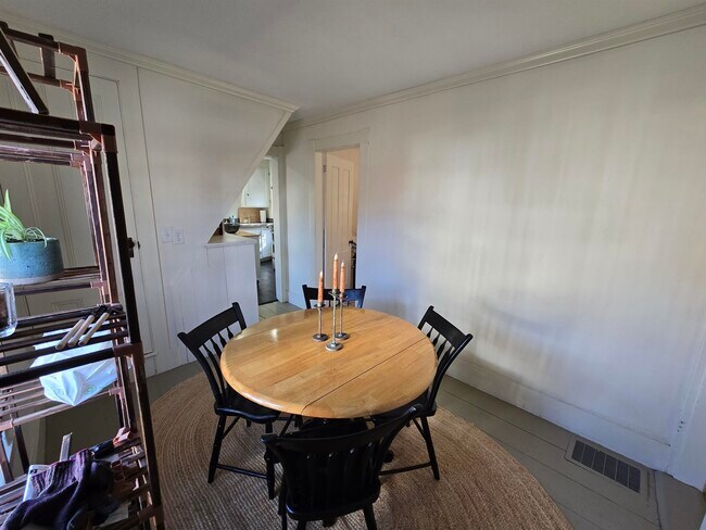 Building Photo - 119 Summer St