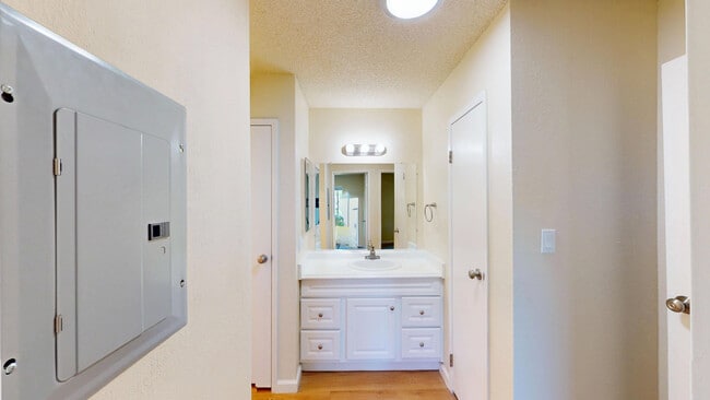 Building Photo - 541 Alameda del Prado