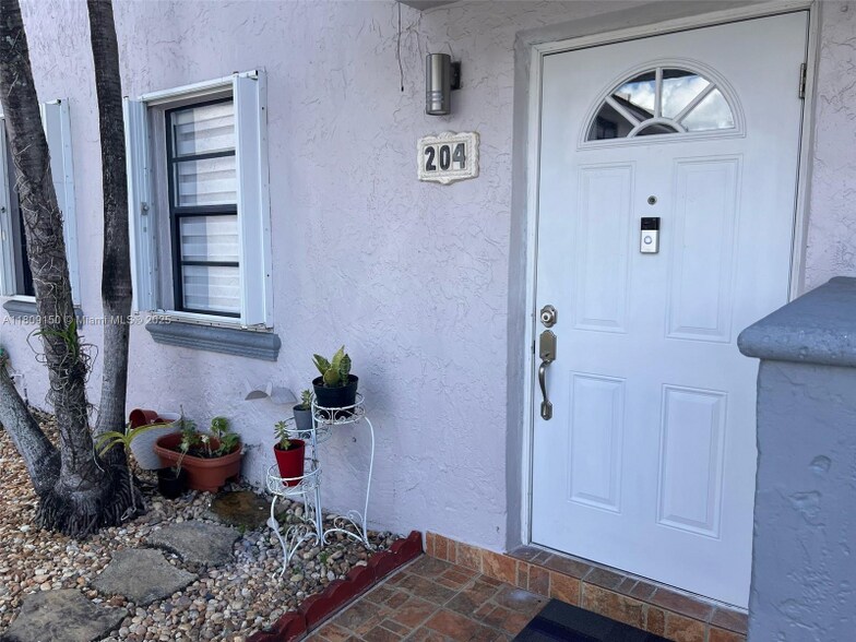 Primary Photo - 200 SW 113th Ave