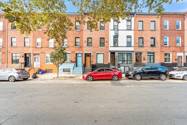 Building Photo - 2341 N College Ave