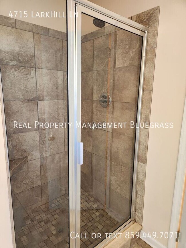 Building Photo - 4715 Larkhill Ln
