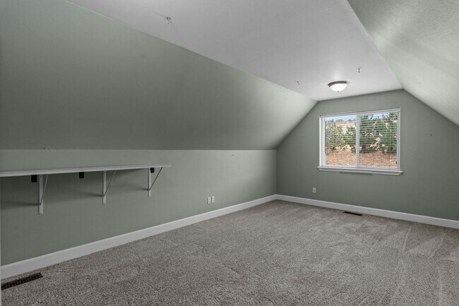 Building Photo - Beautiful Aspen Shores Home – 3 Bed, 1.75 ...