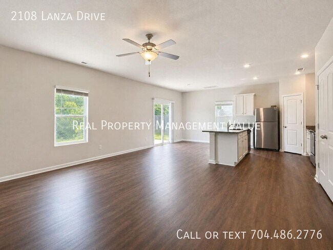 Building Photo - 2108 Lanza Dr
