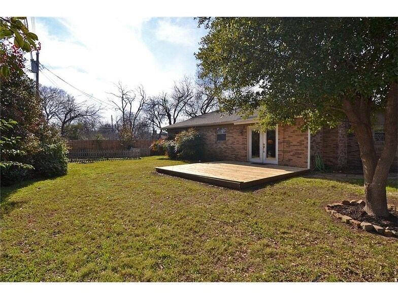 Building Photo - 3218 ridgeway street