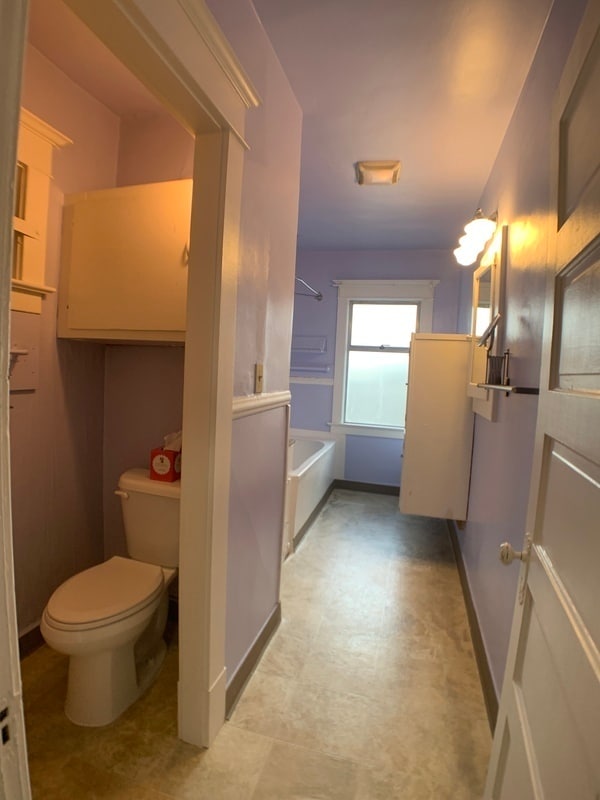 Building Photo - 621 23rd Ave E