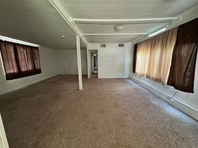 Building Photo - 2 BR Willow Beach with BOAT/RV Marina Membership available!